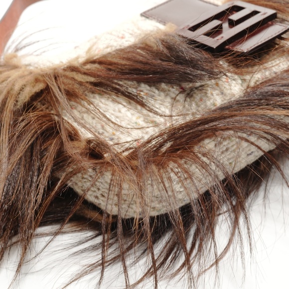 FENDI Mamma Bucket Knit Wool Shoulder Bag, Beige, WS26345 - Picture 5 of 13